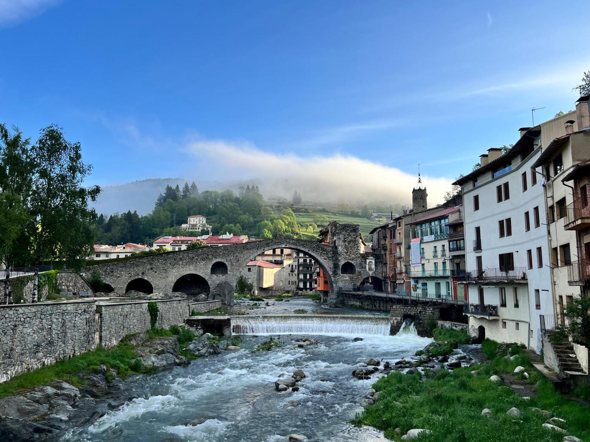Apartamento Colgante Al Rio Con Vistas Al Puente Camprodon Extérieur photo